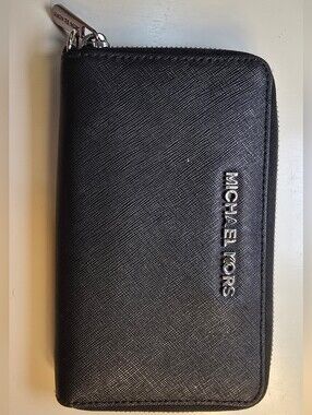 🖤 MICHAEL KORS Black Leather Zip-Around Phone Wallet